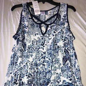 Beautiful Bila top with navy crochet details